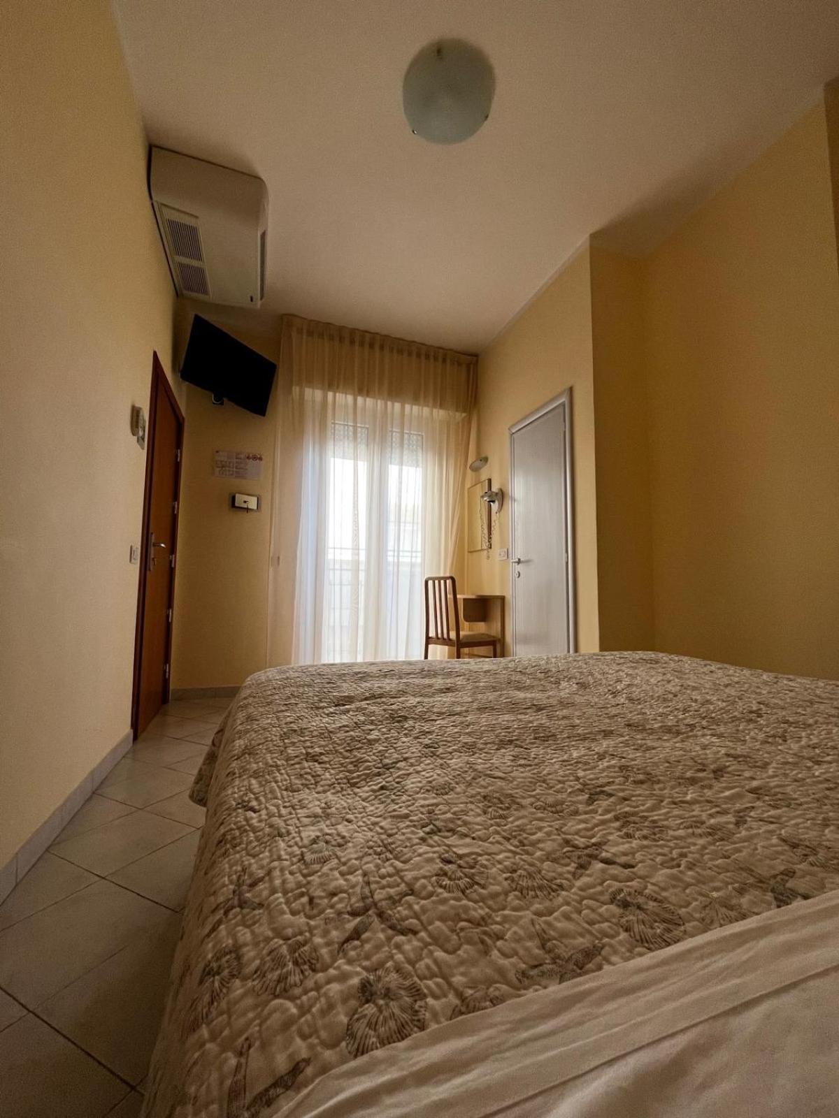 Hotel Giove Dipendenza Hotel Fiamma Cesenatico Dış mekan fotoğraf