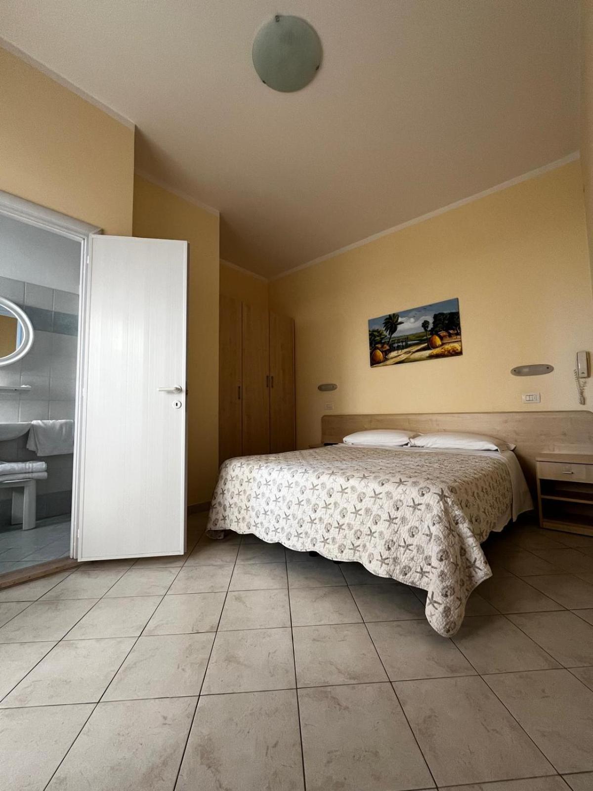 Hotel Giove Dipendenza Hotel Fiamma Cesenatico Dış mekan fotoğraf