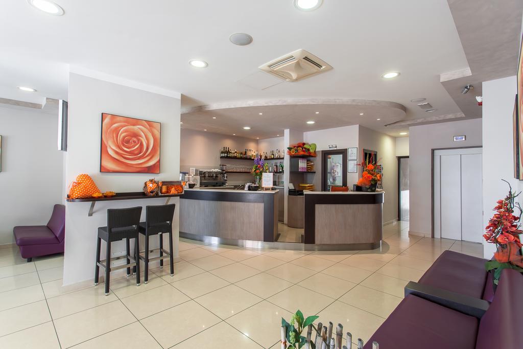 Hotel Giove Dipendenza Hotel Fiamma Cesenatico Dış mekan fotoğraf