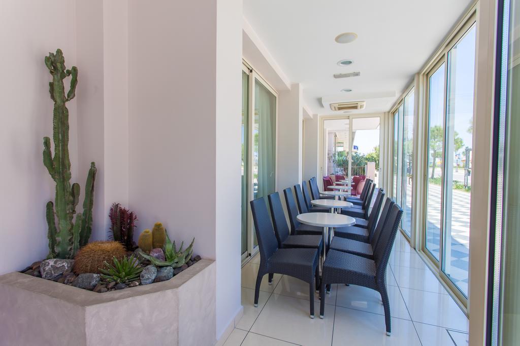 Hotel Giove Dipendenza Hotel Fiamma Cesenatico Dış mekan fotoğraf