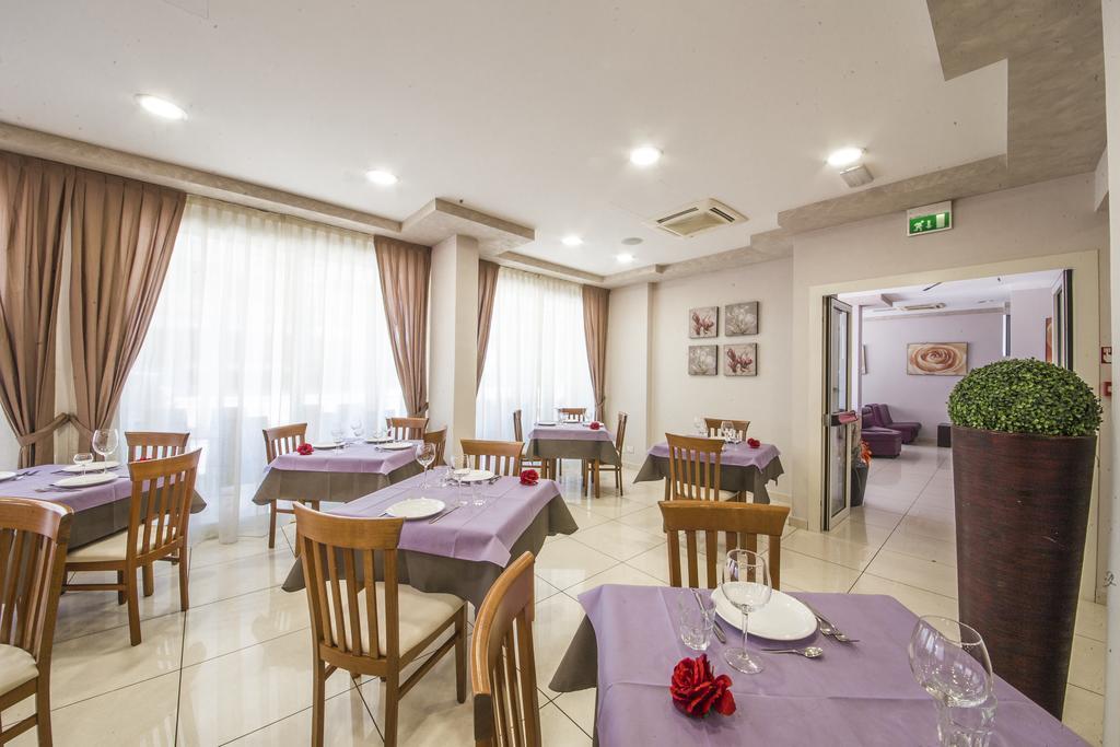 Hotel Giove Dipendenza Hotel Fiamma Cesenatico Dış mekan fotoğraf