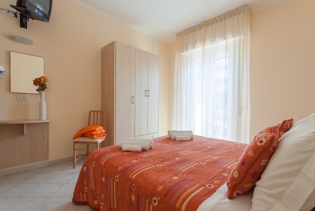 Hotel Giove Dipendenza Hotel Fiamma Cesenatico Dış mekan fotoğraf